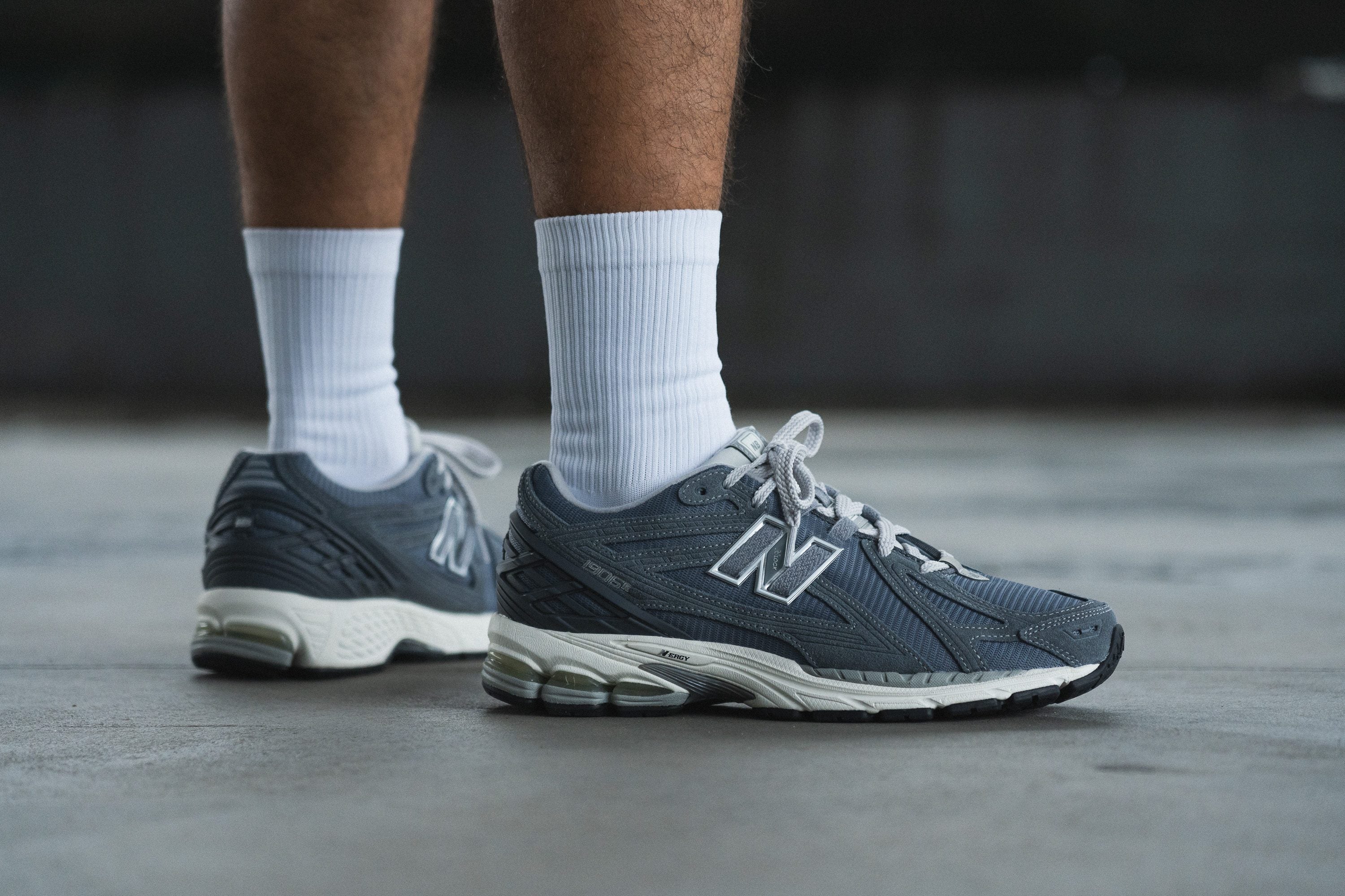 NEW BALANCE 1906R