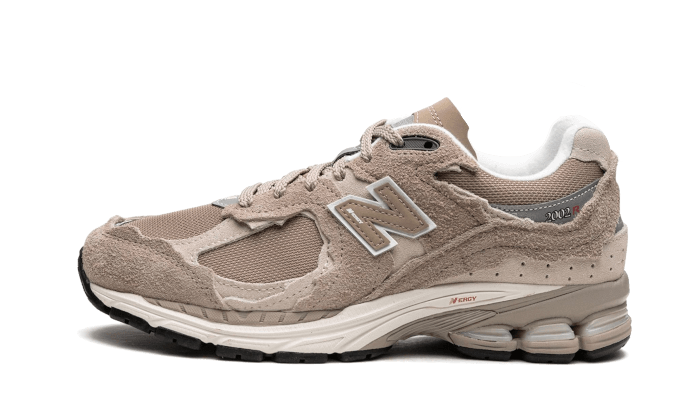 New Balance 2002R Protection Pack Driftwood Beige