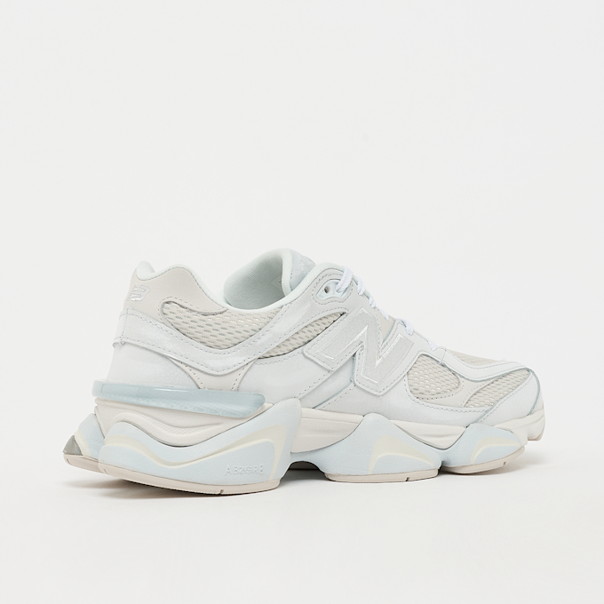 New Balance 9060 Grey Metallic Silver