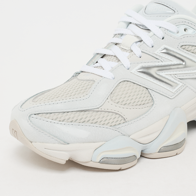 New Balance 9060 Grey Metallic Silver