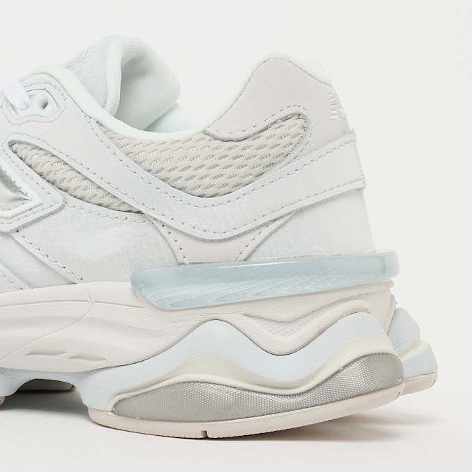 New Balance 9060 Grey Metallic Silver