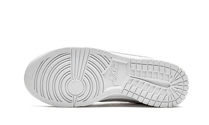 Dunk Low Triple White (2021) - DD1503-109