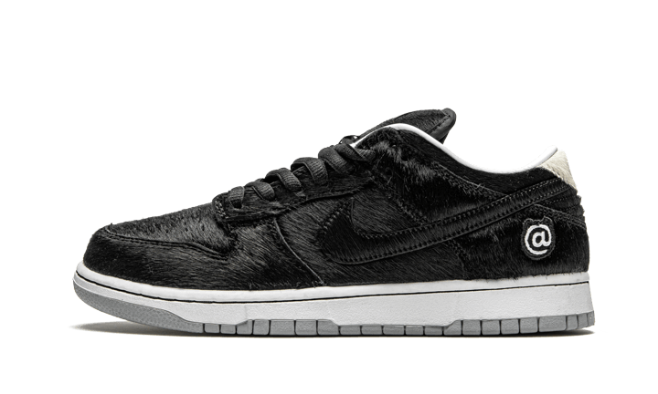 SB Dunk Low BE@RBRICK Medicom Toy - CZ5127-001